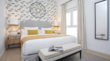 Apartment (3 Bedrooms) | 3 Schlafzimmer, Bügeleisen/Bügelbrett, kostenloses WLAN, Bettwäsche