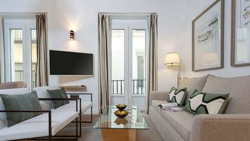 Apartment (2 Bedrooms) | Wohnbereich