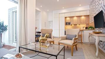 Apartment (3 Bedrooms) | Wohnbereich