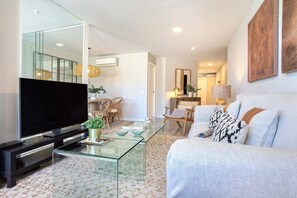 Appartement (2 Bedrooms) | Coin séjour