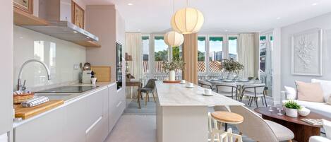 Apartment (4 Bedrooms) | Private kitchen