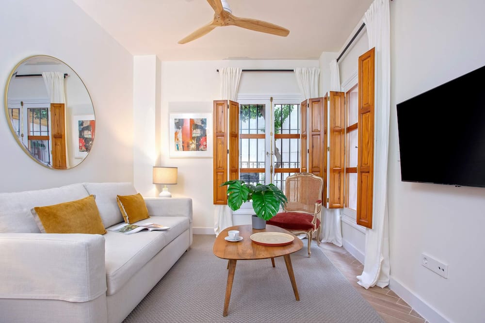 Genteel Home Santa Cruz
