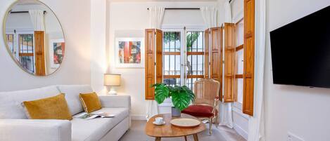 Apartment (1 Bedroom) | Living area