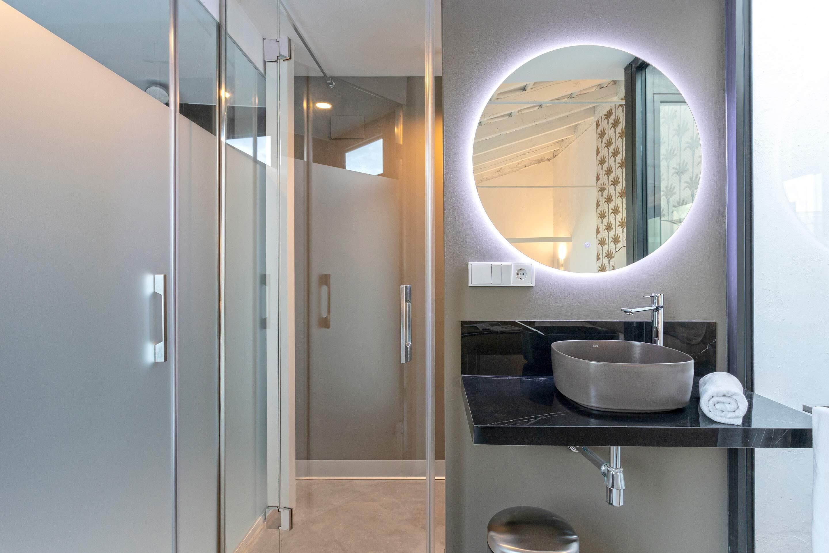 Apartment, 4 Bedrooms, Private Pool | Bathroom | Shower, free toiletries, hair dryer, towels