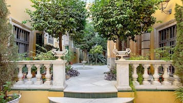 EntrĂ©e de lâhĂ©bergement