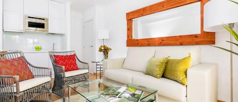 Apartment (1 Bedroom) | Living room