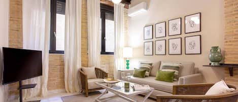 Apartment (2 Bedrooms) | Living area