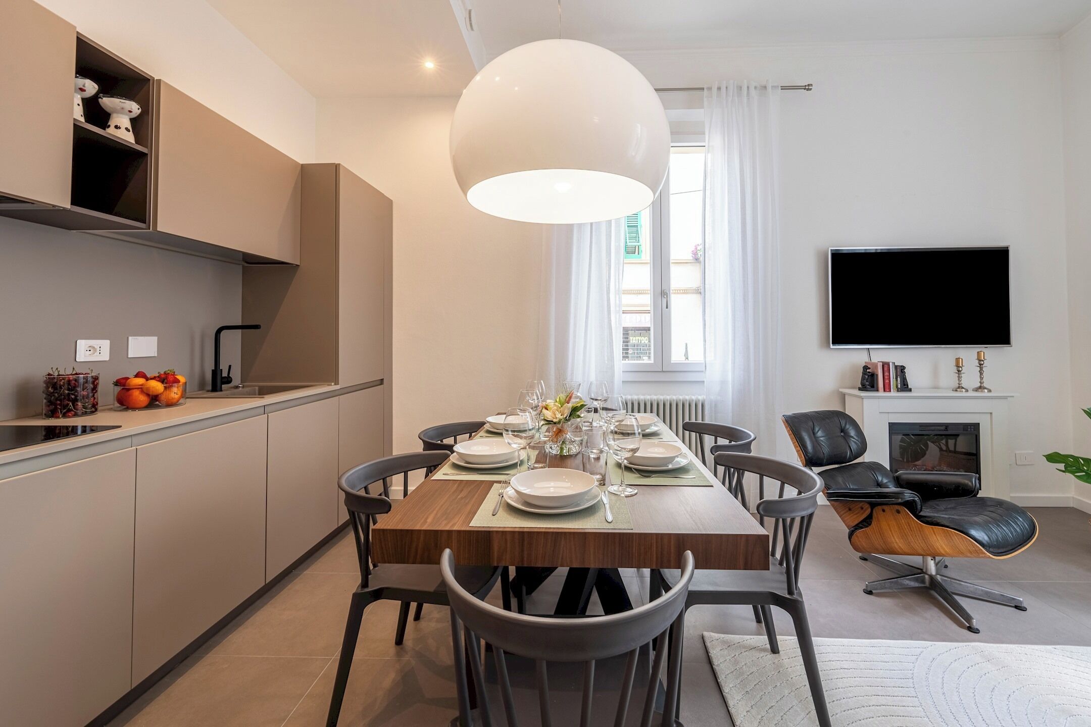 Apartment (3 Bedrooms) | In-room dining