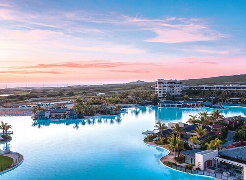 Diamante Luxurious Ocean View 6 BR Includes Golf Cart & Airport Transport