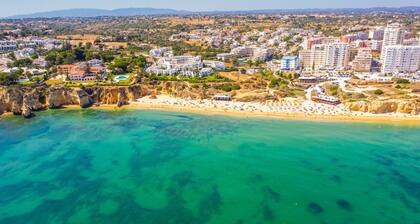 Villa for 26 People With 14 Rooms