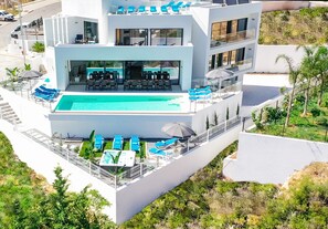 Villa | Exterior - Villa for 26 People With 14 Rooms (Silves)