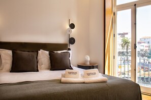 アイロン / アイロン台、旅行用ベビーベッド、WiFi (無料)、ベッドシーツ
