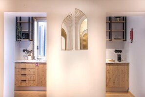 Interior - Prime Clerigos 3 by Hosty (Porto)