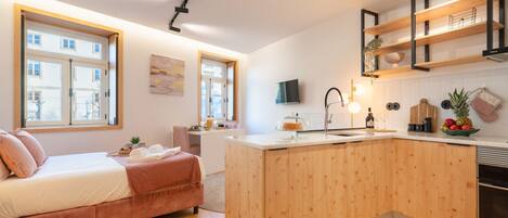 Fer et planche à repasser, Wi-Fi gratuit, draps fournis