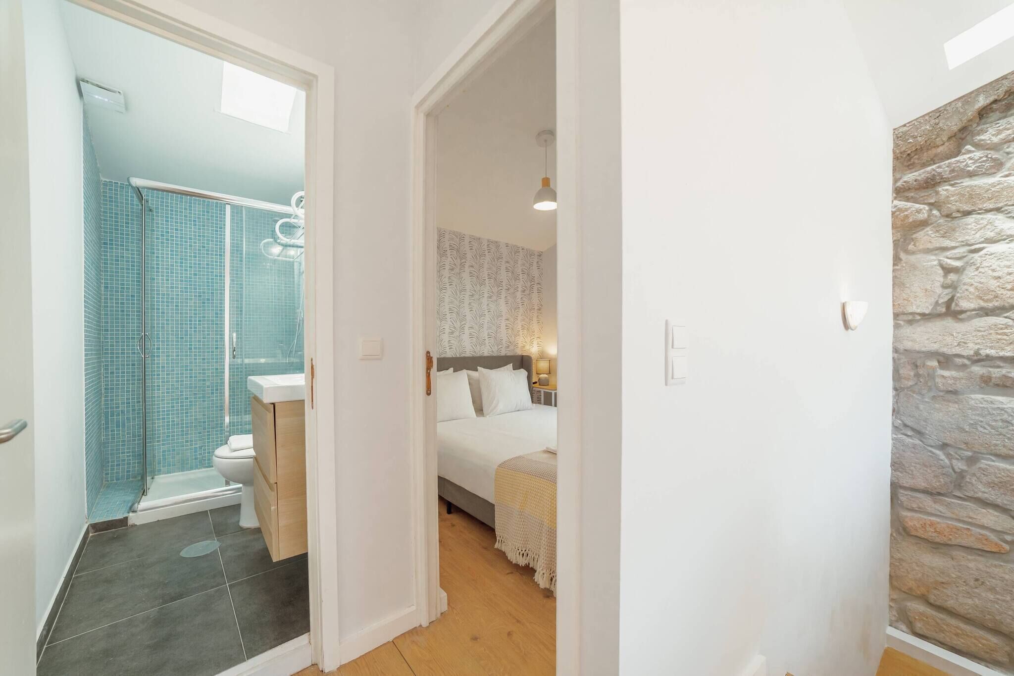 2 bedrooms, iron/ironing board, travel crib, WiFi (free)