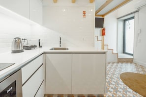 Fridge, microwave, oven, stovetop - Lapa Cozy 4 by Hosty (Porto)