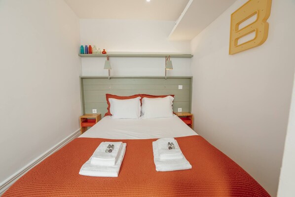 1 soverom, strykejern/-brett, wi-fi (inkludert) og sengetøy