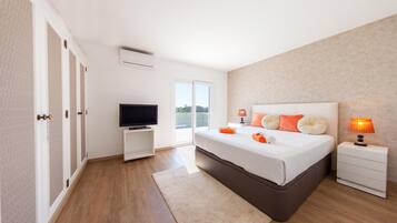 Villa | 5 bedrooms, iron/ironing board