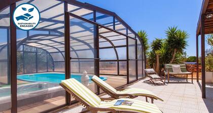 Villa in Armacao de Pera With Garden