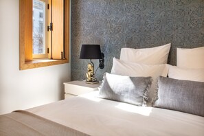 Ferros/tábuas de passar roupa, Wi-Fi de cortesia, roupa de cama