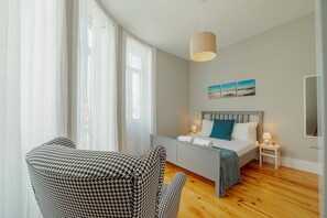 2 chambres, fer et planche à repasser, accès au Wi-Fi (inclus)