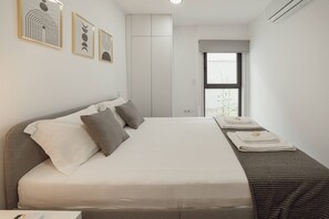 6 bedrooms, iron/ironing board, free WiFi, bed sheets