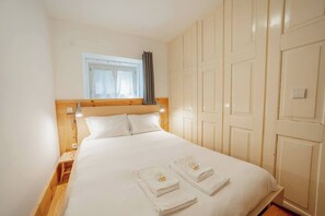 1 chambre, fer et planche à repasser, lit parapluie, Wi-Fi gratuit