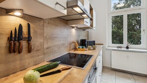 Unclassified image, 5 of 17, button - Old building apartment 2 bedrooms Augustaplatz Kurpark GOP Balitherme (Bad Oeynhausen)