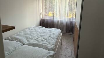 2 bedrooms, iron/ironing board, free WiFi, bed sheets