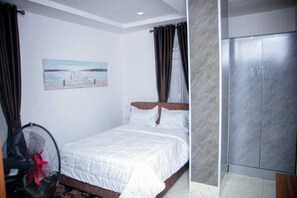 1 chambre, fer et planche à repasser, Wi-Fi, draps fournis