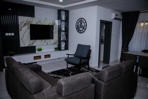 Smart TV - Elite fort Short-let Service Apartment Ogba, Elegance and Style. (Lagos)