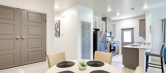 2 Mi to Downtown Temple: Pet-friendly Home w/ Yard