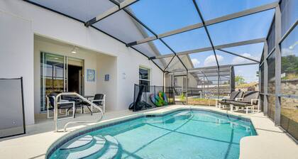 11 Mi to Disney: Home w/ Pool in Davenport!