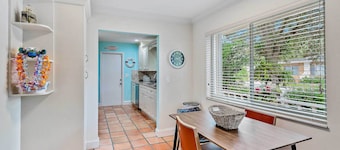 1 Mi to Shore: Pet-friendly Lake Worth Beach Home!