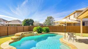 Unclassified image, 4 of 32, button - 5 Mi to Randolph Afb: Spacious Cibolo Haven! (Cibolo)