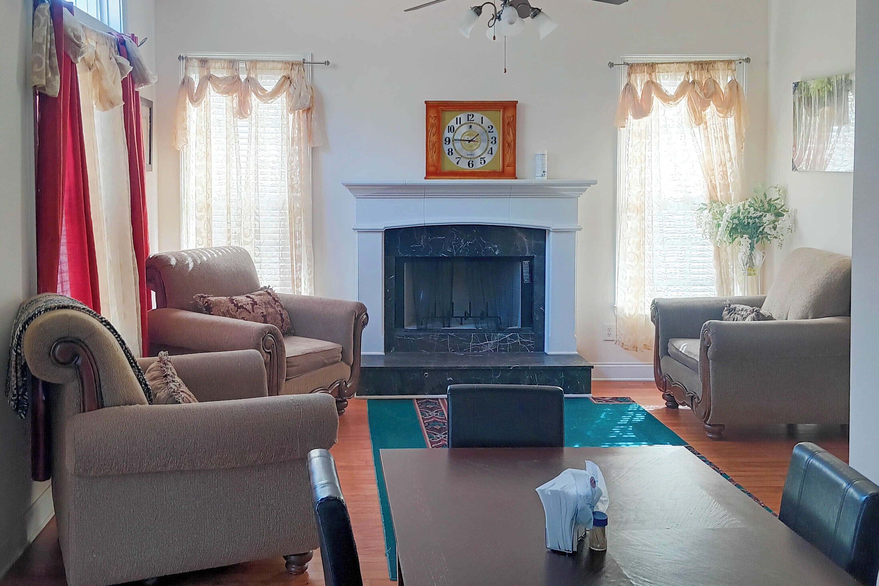 House (3 Bedrooms) | Interior