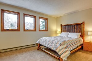 Apartment (3 Bedrooms) | Interior - < 1 Mi to Mt Snow: Charming Condo w/ Fireplace (West Dover)