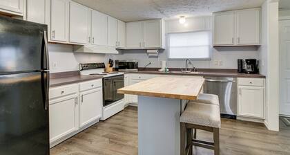 Saluda River Retreat w/ Boat Ramp & Water Views!