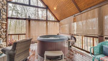 Apartment (0 Bedroom) | Interior