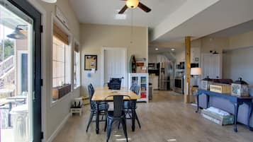 Nhà (2 Bedrooms) | Nội thất