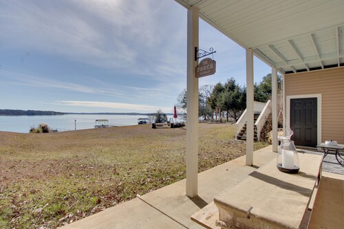 Waterfront Gem w/ Fire Pits & Dock in Georgetown