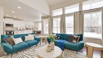 Rumah (5 Bedrooms) | Interior