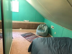 4 bedrooms, Internet, bed sheets