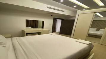 Apartment, 1 Bedroom, Smoking, Terrace | 1 bilik tidur