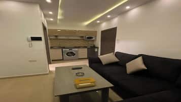 Apartment, 1 Bedroom, Smoking, Terrace | Living room