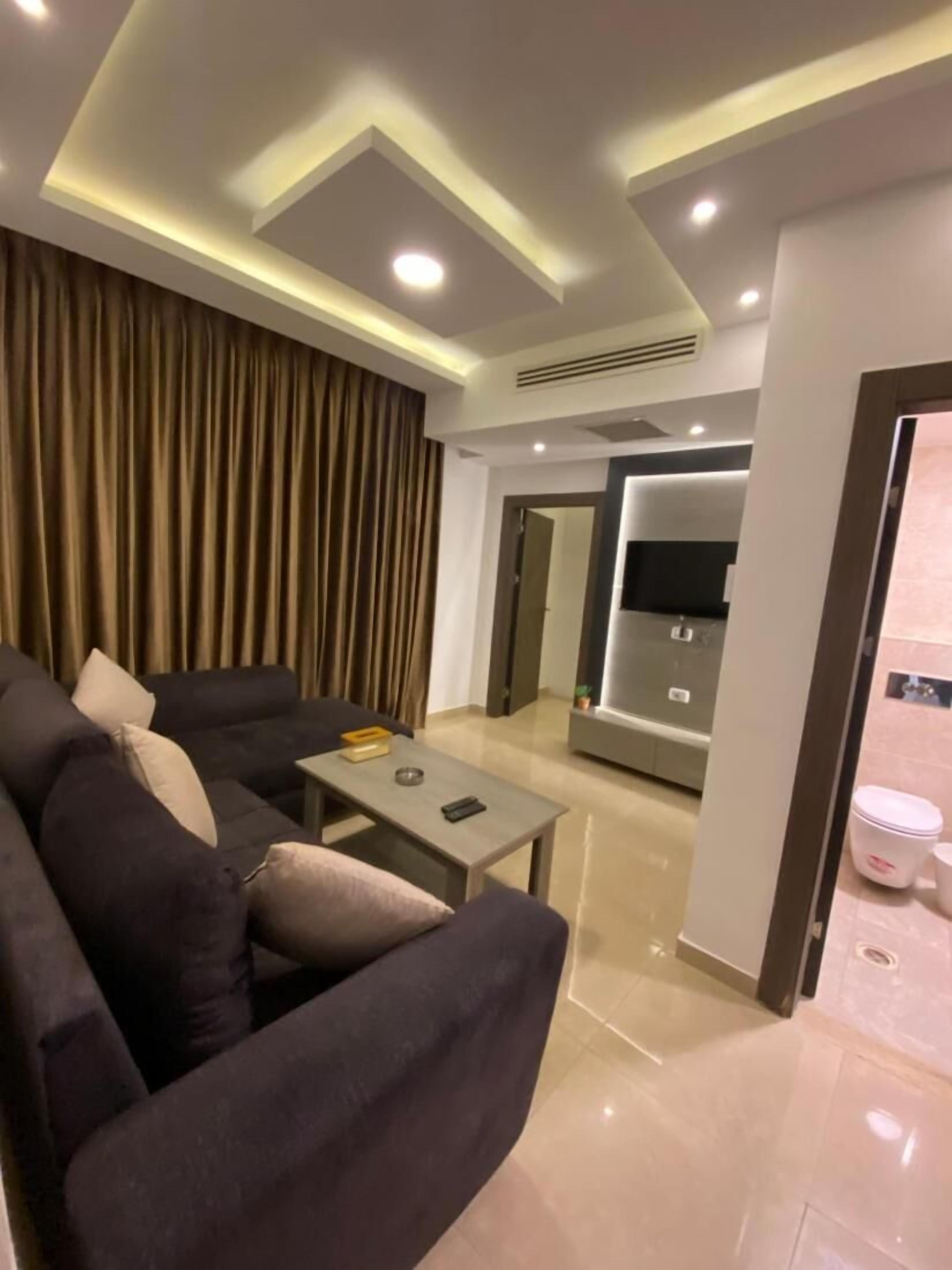 Apartment, 1 Bedroom, Smoking, Terrace | Living room