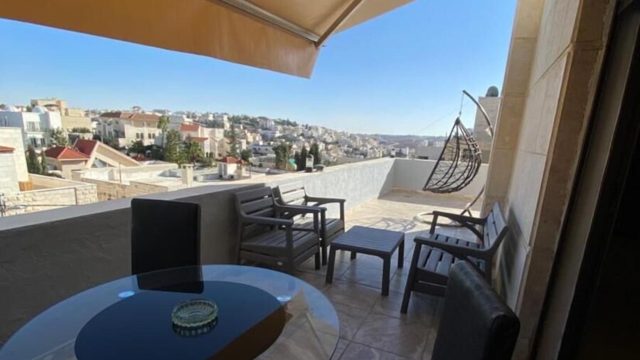 Charming 1 Bedroom Apartment in Amman's Heart