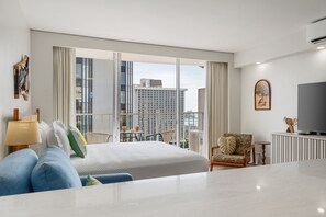 Een strijkplank/strijkijzer, gratis wifi, beddengoed