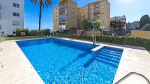 Apartment | Pool - Sunny Coastal Retreat for 4 (Torremolinos)