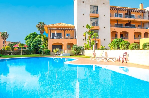 Apartment | Pool | Outdoor pool - Apartment in Vilamoura Near Marina & Beach (Loulé)